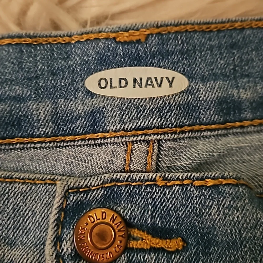 Old Navy Light Wash Cuffed Denim Shorts – Size 12